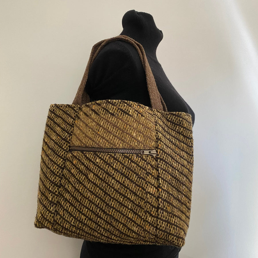 Hand bag handwoven by Joy Dodd